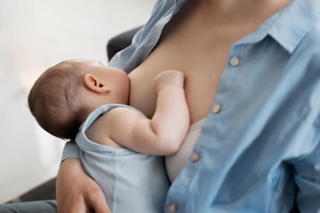 Allaitement au sein ou au biberon : comment choisir ?