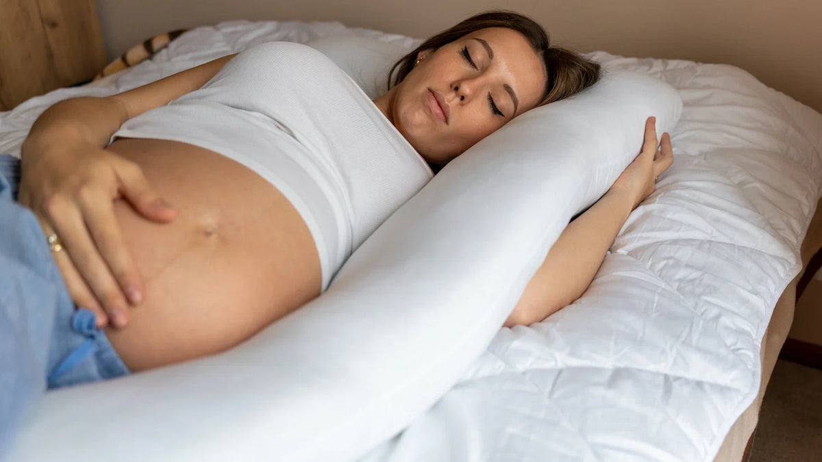 femme enceinte endormie