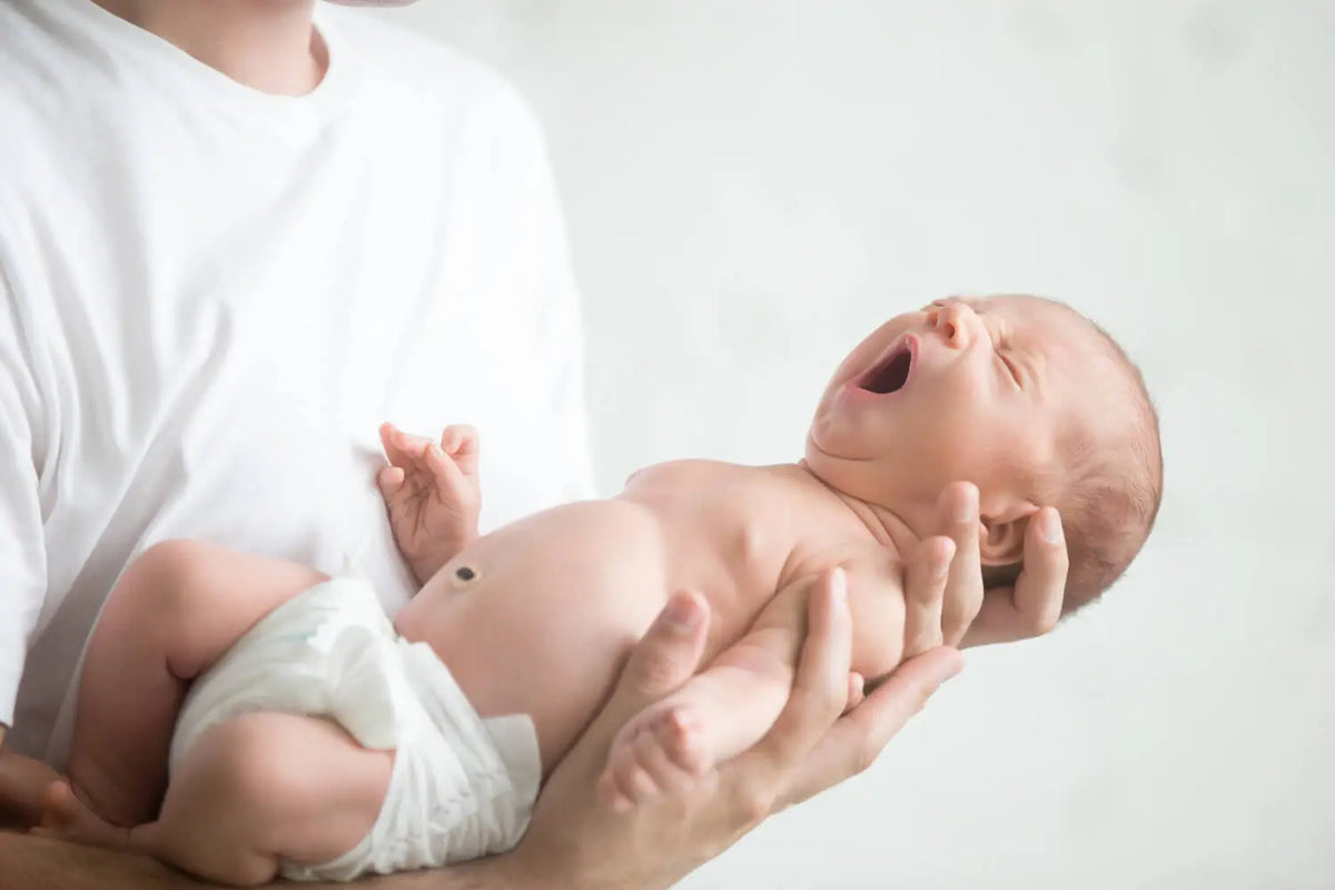 bébé en couche à la naissance
